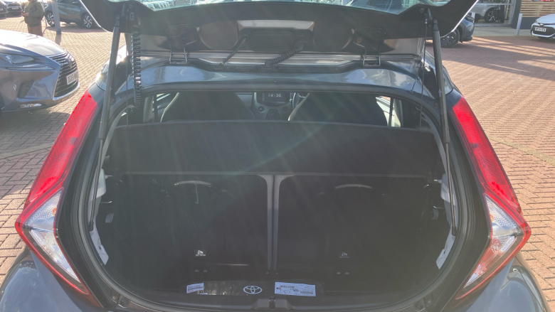 Toyota Aygo X 1.0 VVT-i Edge 5dr Petrol Hatchback